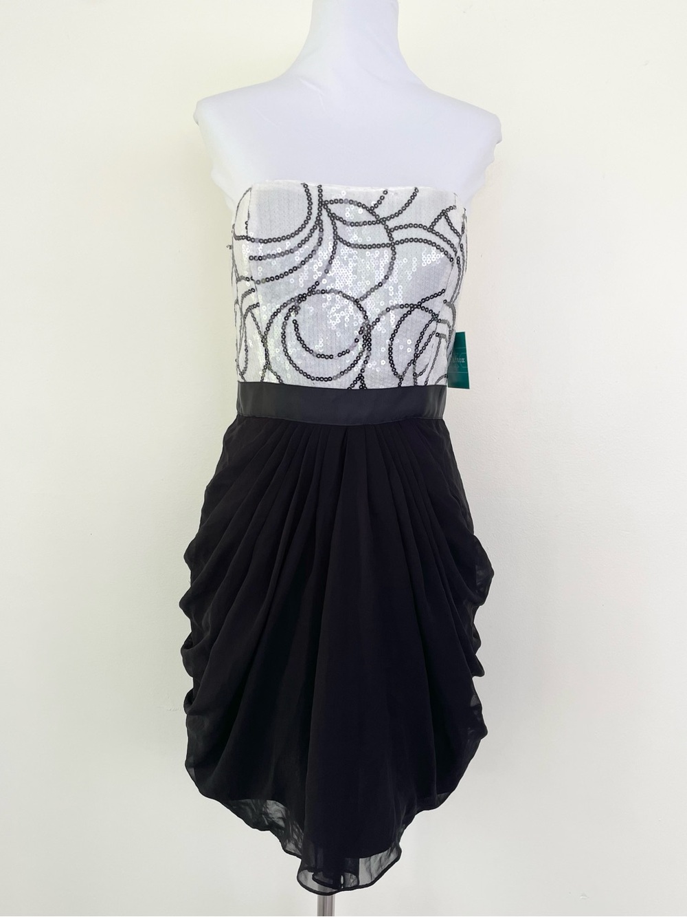 NWT Mattox Strapless Sequin Cocktail Homecoming Formal Black & White Sz 6